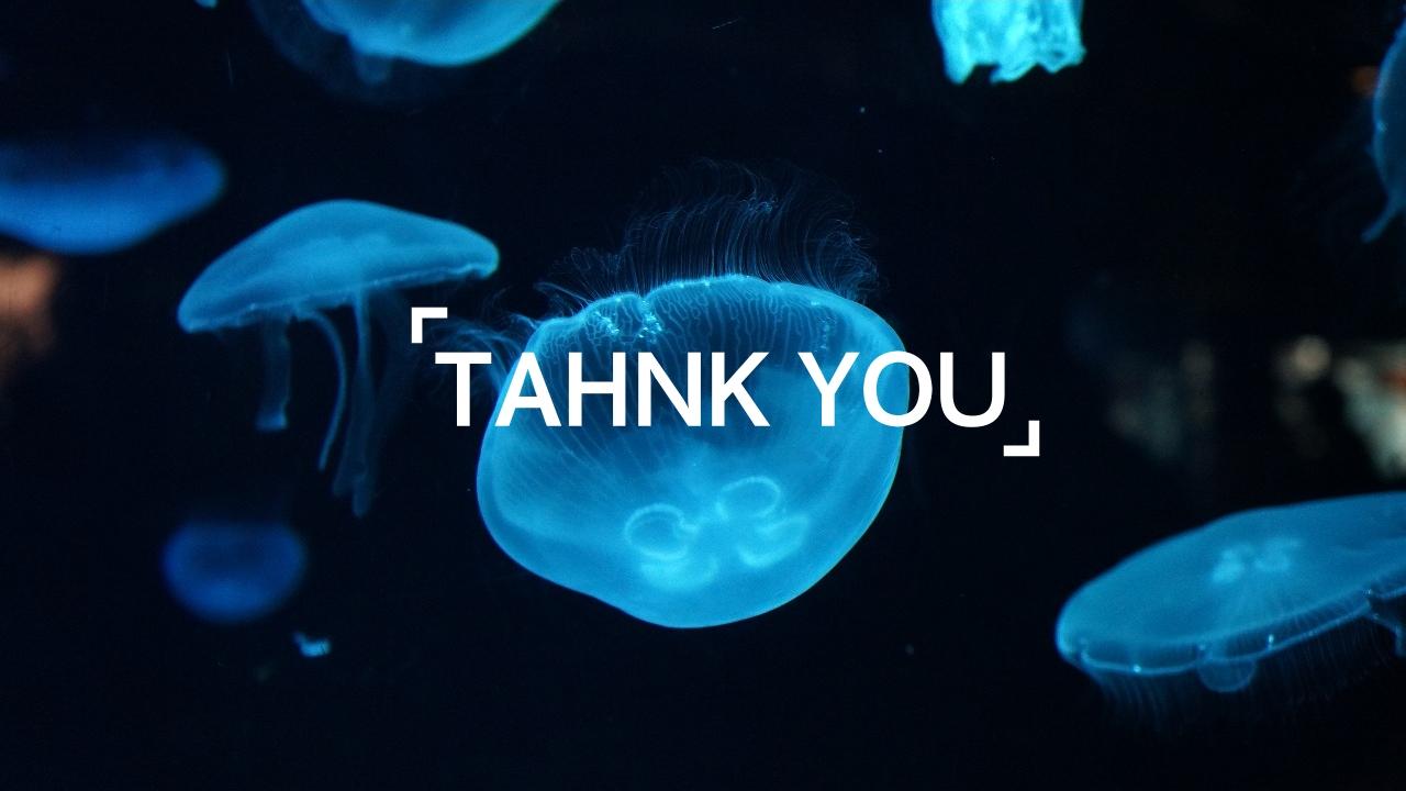 蓝色海洋背景竞品分析PPT模板-TAHNK YOU